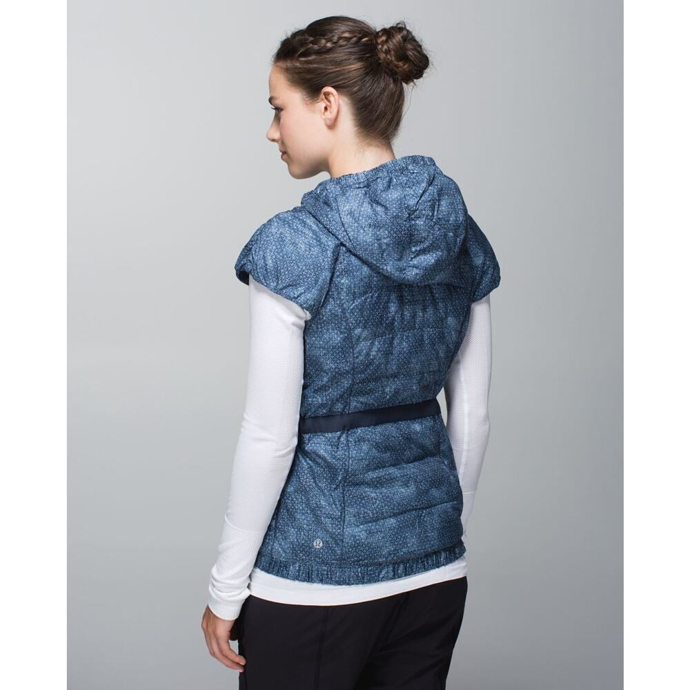 Lululemon Spring Fling Puffy Vest Sashiko Cross Inkwell Ghost Women's Size 10 - Picture 2 of 10